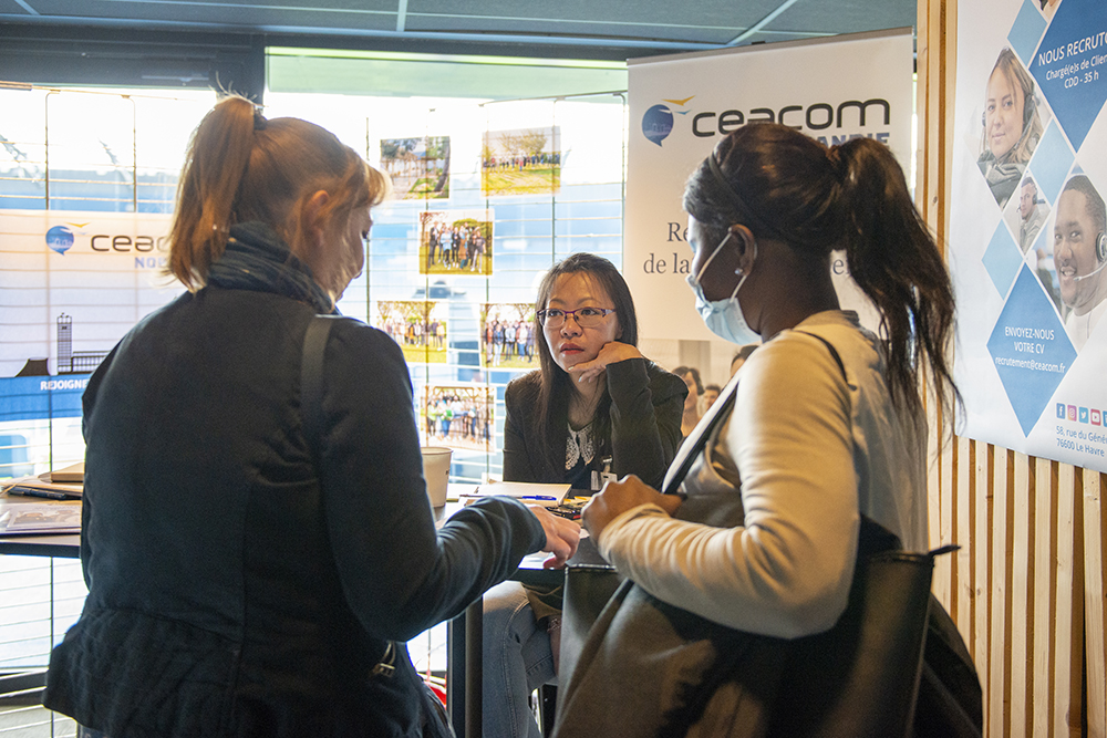 CeacomLeHavre's tweet photo. Retour en images du forum #emploi 76 organisé par la @seinemaritime et le @HAC_Foot au @StadeOceane hier.
Une initiative #ToutPourlEmploi à saluer et à réitérer avec nos partenaires Sim Emploi 76, @SamsicEmploi ,@mllehavre, @Poleemploi_Ndie, @ManpowerFrance, @fodeno et Crit. https://t.co/pf036xjFxA