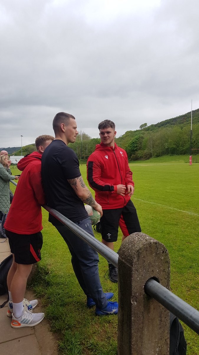 lizzy_vincent's tweet photo. @CNS_HealthandWb well done boys you did brilliantly 🙌👏🏈 https://t.co/3DlnjcrFyb