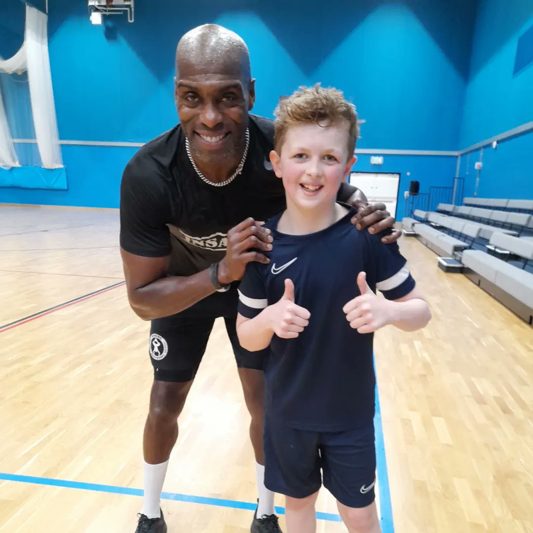 SwimInspiration's tweet photo. SMILE it's finally the weekend!! 
#MMSI #MMSwimInspiration #swimcamps #swimming #fridayfeeling #Motivation #swimmers https://t.co/sBoldgLLZY