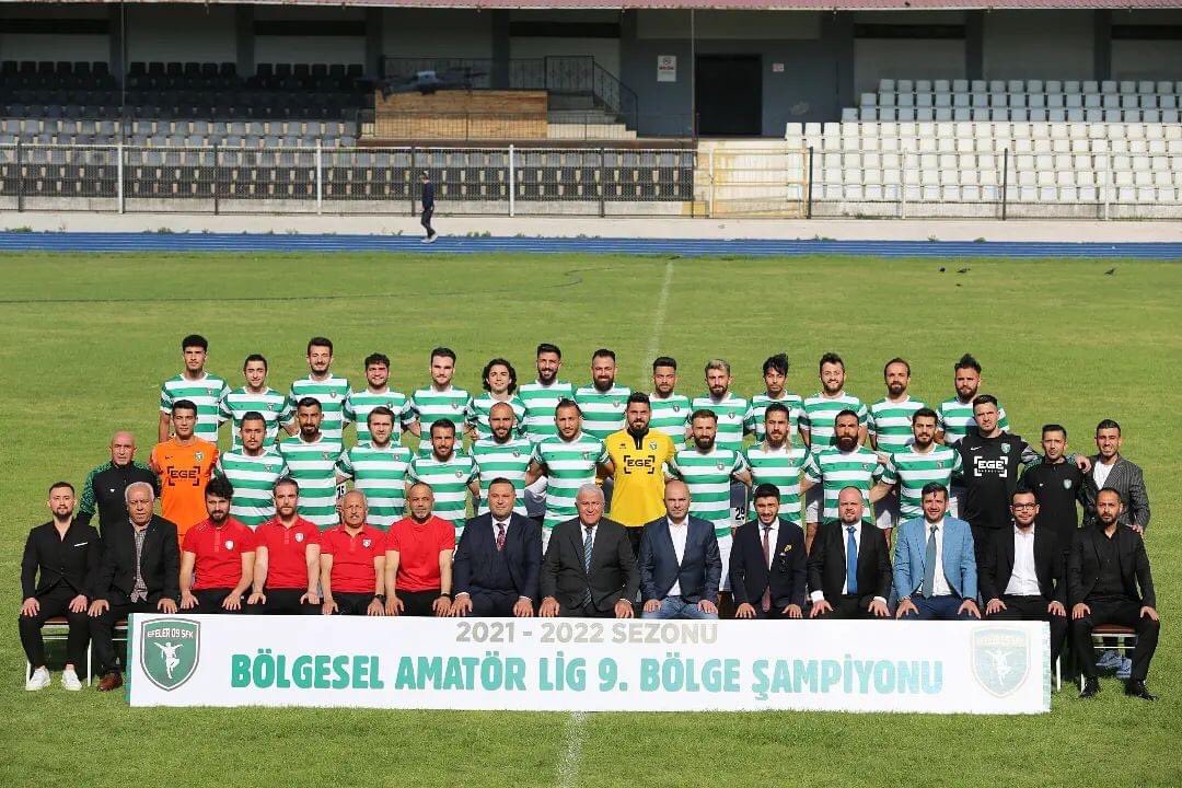 Efeler09Sfk's tweet photo. 2021-2022 SEZONU BÖLGESEL AMATÖR LİG 9.BÖLGE ŞAMPİYONLUK HATIRASI 🏆

#EfelerinEfesi #BölgeselAmatörLig #Şampiyon #Efeler09SFK 💚 https://t.co/UUN8iGrpUl