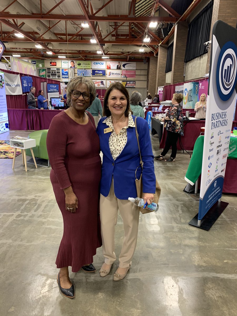 VoteforDoris's tweet photo. The “Turner Caucus” of the Illinois State Senate opening the 2022 Decatur Expo at the State of the City Breakfast!  Senators DORIS and SALLY Turner!!!!!  #il48! https://t.co/3KXswY50l6