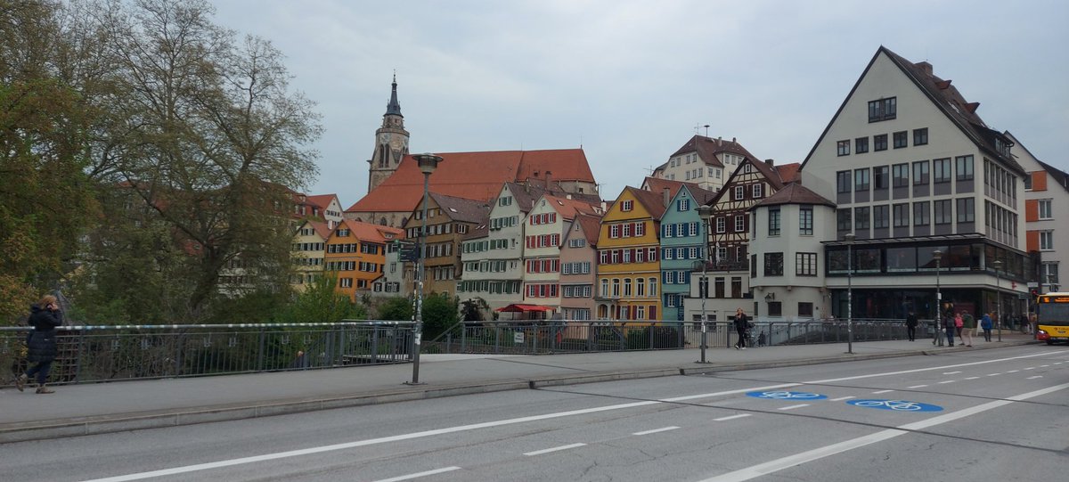 _Laurotah's tweet photo. de excursión en Tübingen! aunque el día estaba un poco oscuro, por suerte hemos podido dar un paseo sin lluvia ☺ #KA1EOIAlcalá #MiErasmusPlus @alcalaidiomas https://t.co/aZTL2zsfWt