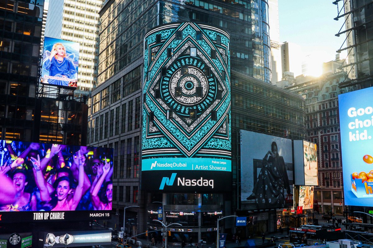 PokrasLampas's tweet photo. Times Square, New York, USA.
#pokraslampas #art #calligrafuturism #nft https://t.co/oEAUHGmLqB