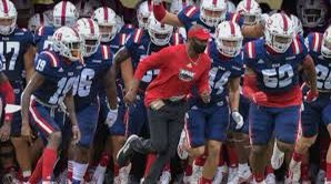 BrunswickFB's tweet photo. Good to see @chadlunsford @FAUFootball this morning & catch up! We appreciate you recruiting our players! Look forward to speaking with you more about our program!
🟦🟨🏴☠️☠️⚓️ #AllAboutTheFamily #RecruitBHS #StopByTheHigh https://t.co/lD8sG1aJJG
