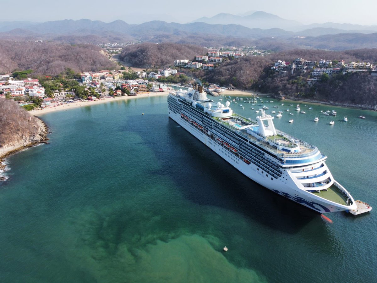 PpFigueroaH's tweet photo. 1/3
Hoy arribó al puerto de Santa Cruz #Huatulco, el crucero Island Princess de la naviera @PrincessCruises, con bandera de Las Bermudas.

@webcamsdemexico @PPHOAX @GMRMexico @AMAVCostaOax @LETISIMO @huatulcohotels @Visita_Huatulco @aragonhuatulco @JuanCRiveraC @Quadratinoaxaca https://t.co/TKujKhARTE