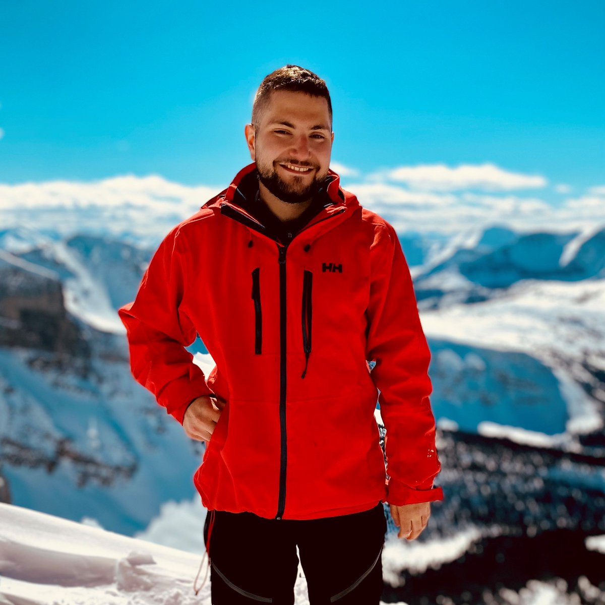 1/5 Hi there! My name is Léonard and I work with the Visitor Services team at Banff &amp; Lake Louise Tourism. I have been living in the Canadian Rockies for a little more than a year after moving here from Montreal to complete my master’s thesis about Banff.

#MyBanff