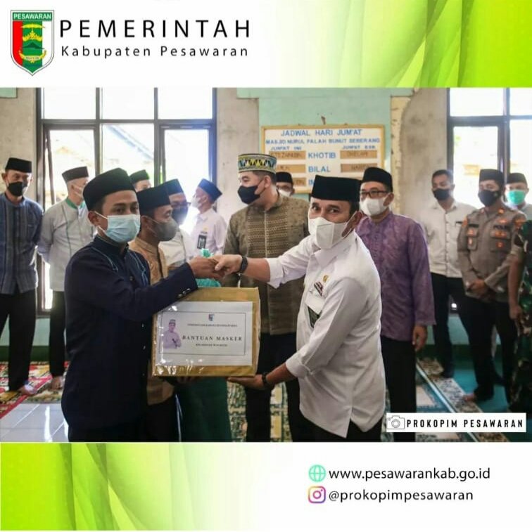 RawaCucak's tweet photo. Safari Ramadan dijadikan momentum Bupati Pesawaran utk melepas kangen dgn masyarakat Kabupaten Pesawaran #BaznasPesawaran https://t.co/uH0eqQCC7r
