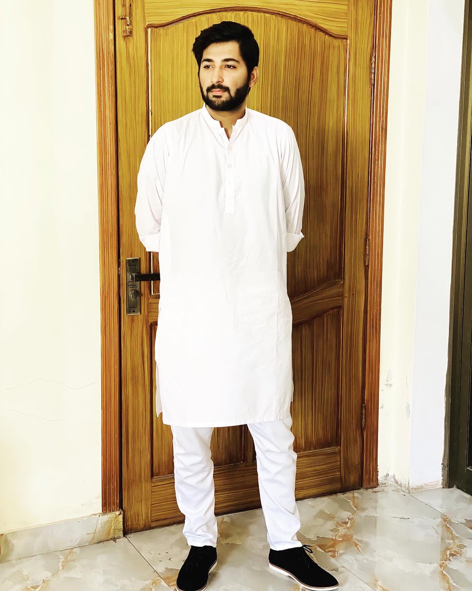 Harisali_08's tweet photo. Belated Eid mubarik✨💕 https://t.co/eIQ1a5pIEd
