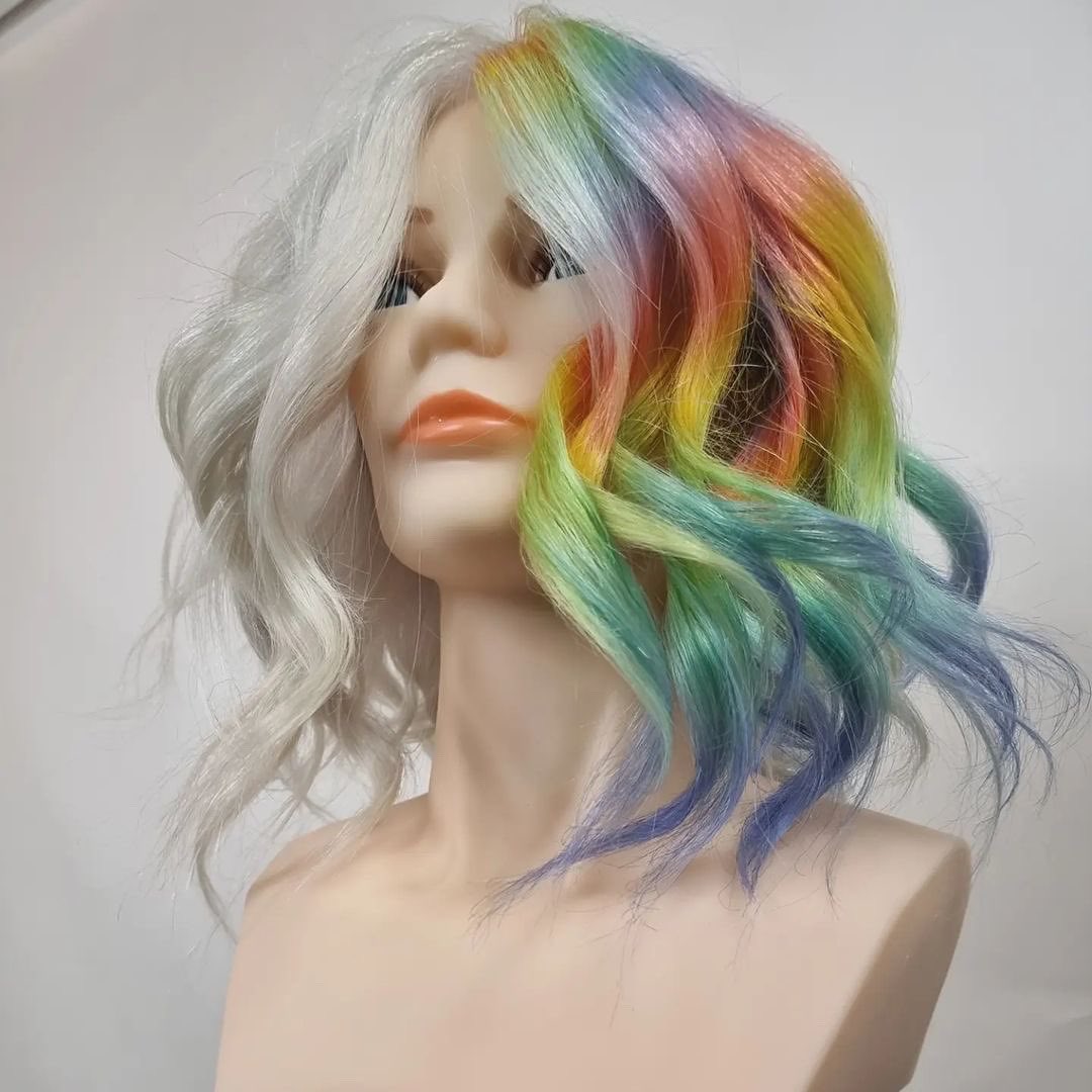 PivotPointIntl's tweet image. Rainbow Color Placement On Point! 🌈🖌🎯 #CrazyColor #PivotPoint #LearnForward (📸: katethom_hairstylist)