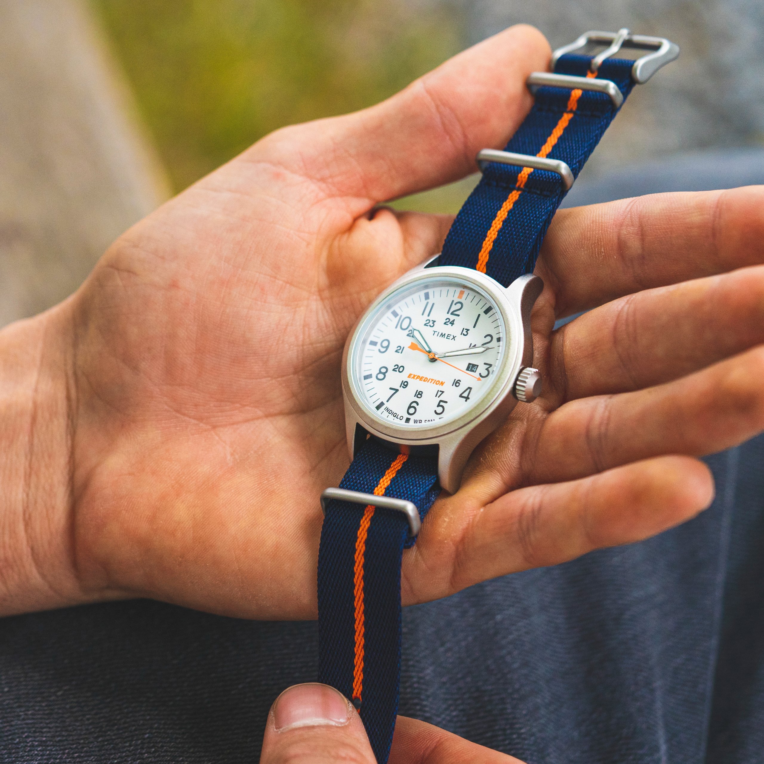 【TIMEX】EXPEDITION アナデジ INDIGLO 稼働 Timex Expedition Chronograph watch - Indiglo - YouTube