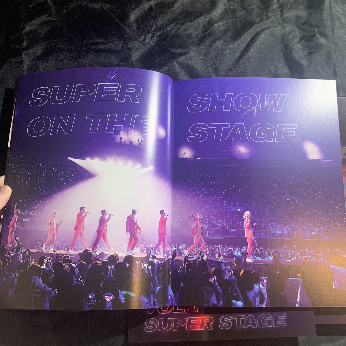 Issellingacc's tweet photo. Super show 8 photobook rm100 #pasarsuju #pasarSUJUMY #SUJUMarketMY https://t.co/xM6S0yWmwI