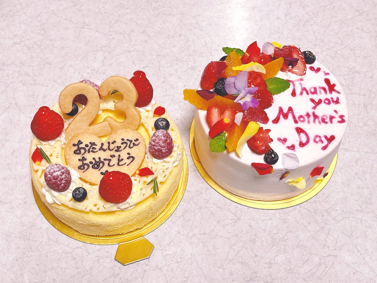 MyCraft0808's tweet photo. 昨日食べ損ねたケーキ🎂 https://t.co/QuRKrrpVRx