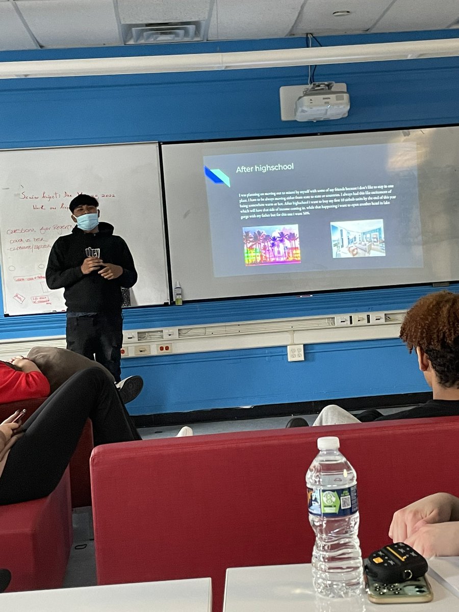 Jennmaich's tweet photo. @mineolasynergy Senior Project presentations… empathy, responsible risk taking, intrinsic motivation, belief in the capacity to succeed #thisissynergy @MineolaUFSD @NaglersNotions https://t.co/Q6JJ2ULIyy