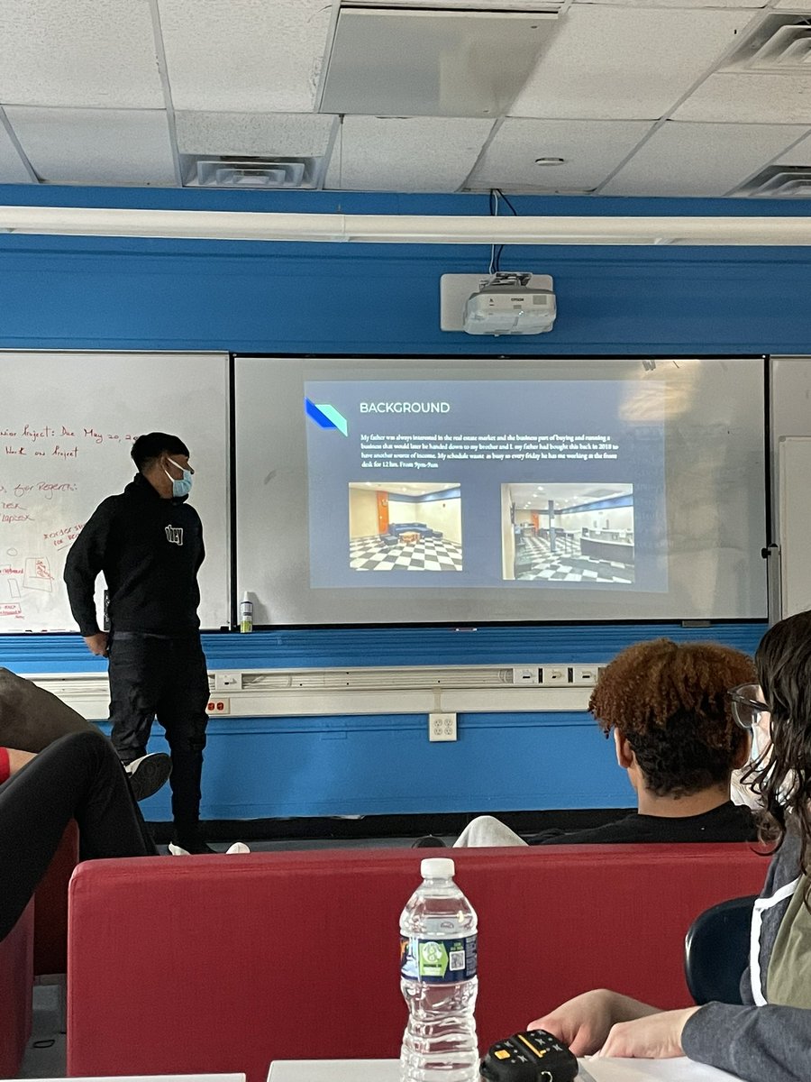 Jennmaich's tweet photo. @mineolasynergy Senior Project presentations… empathy, responsible risk taking, intrinsic motivation, belief in the capacity to succeed #thisissynergy @MineolaUFSD @NaglersNotions https://t.co/Q6JJ2ULIyy