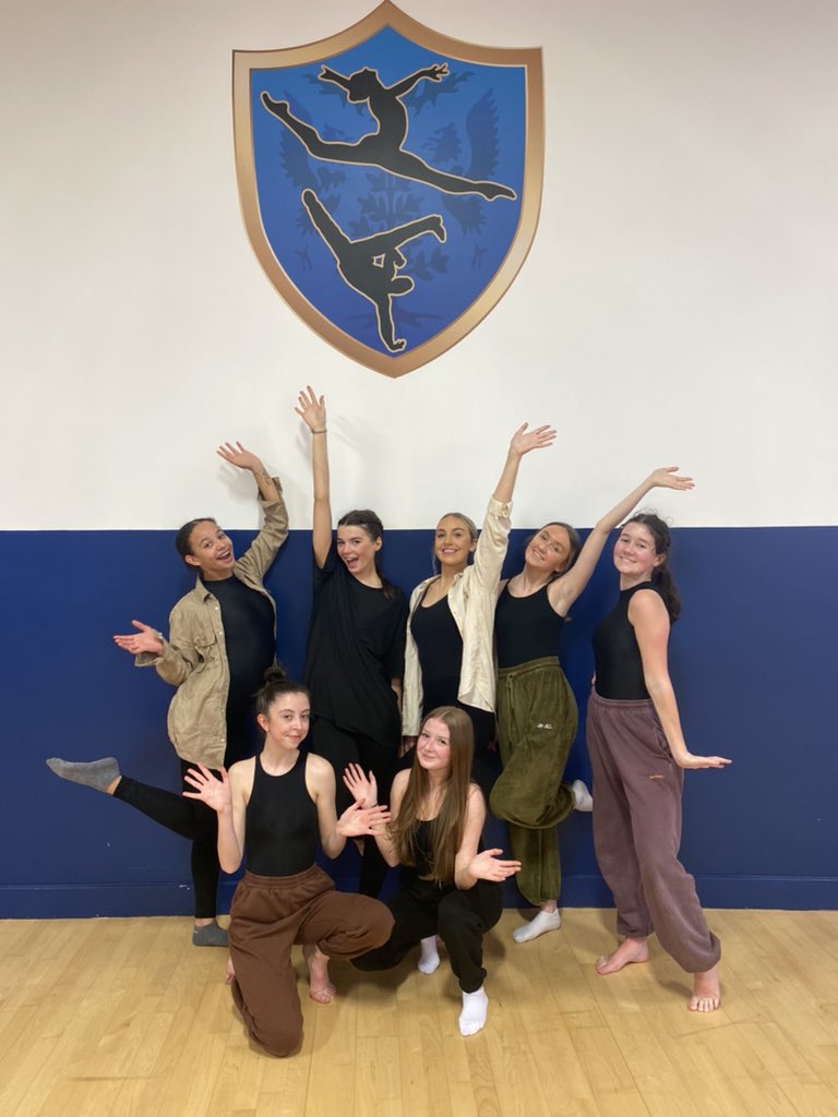 StreetlyDance's tweet photo. The Grand Finale! Congratulations to our wonderful A Level bunch who have completed their final practical exam today! @StreetlyAcademy https://t.co/u0wrArfIJA