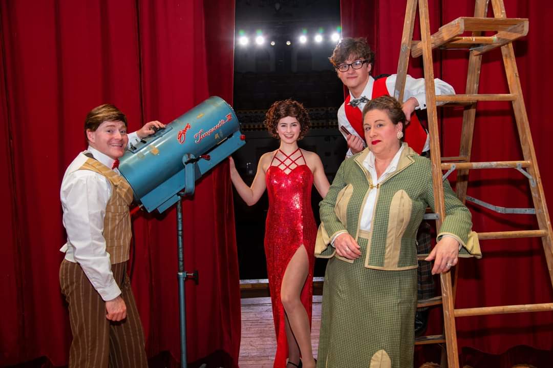 UpstageNH's tweet photo. Final chance to see 42nd Street this weekend ! - https://t.co/2fHsqbJX1r https://t.co/ZqWtOARMA2