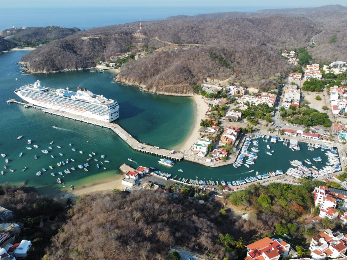 3/3
El <a href="/gobhuatulco/">Gobierno de Huatulco</a> a través de la Dirección de Turismo, en coordinación con diferentes áreas del gobierno municipal, dependencias estatales y federales, implementa un operativo de recepción para garantizar que la visita de los cruceristas sea una experiencia segura y placentera.