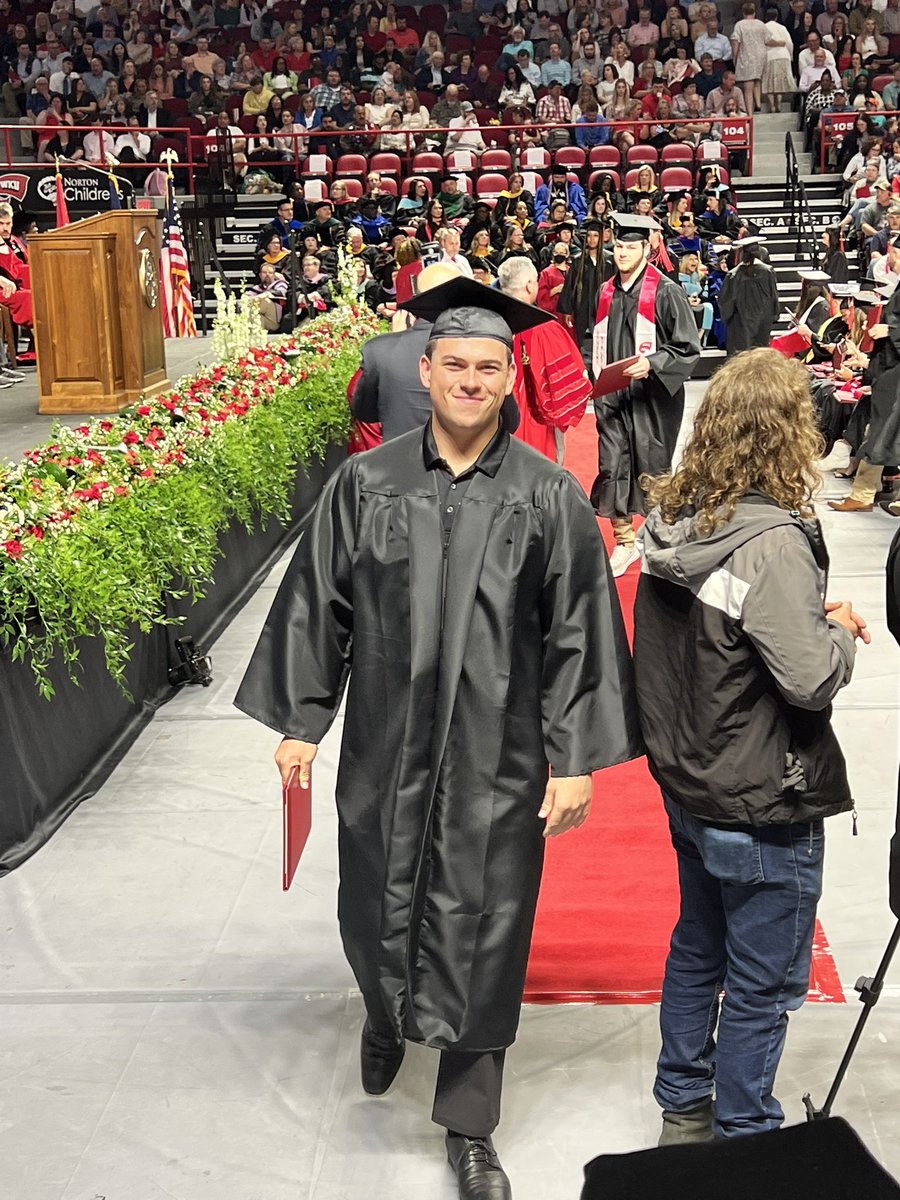 WKUSPM's tweet photo. #SPMgrad https://t.co/6gjMy4Wb8a