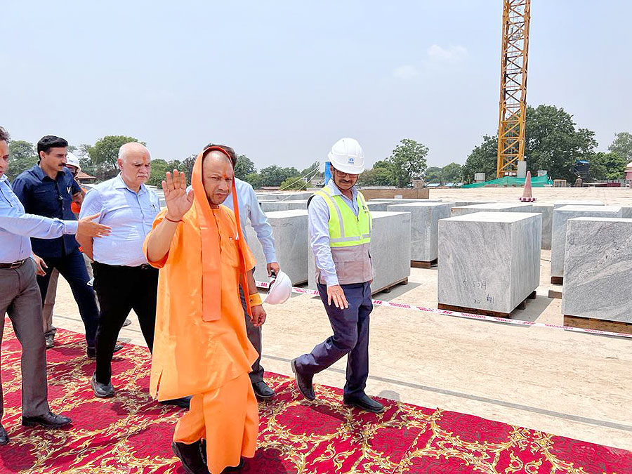 myogiadityanath's tweet photo. राम काजु कीन्हे�� बिनु मोहि कहाँ बिश्राम... https://t.co/dxMclOR5CA