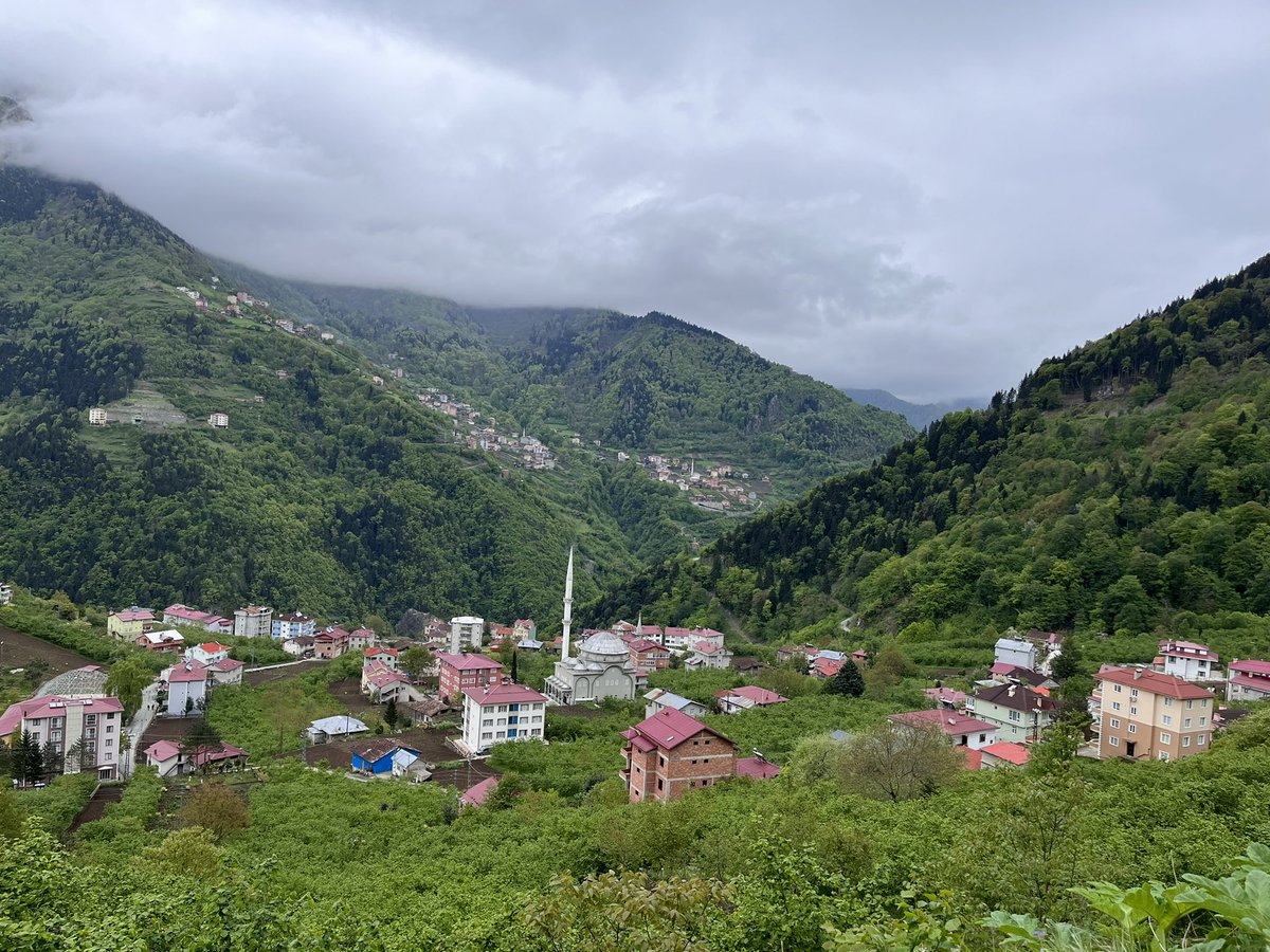 syazwanismd's tweet photo. Kalau pergi Turki, asyik asyik Cappadocia and Istanbul kan?

Korang cuba pergi Trabzon. Hidden gem yang cantik gila + murahh 🥰 https://t.co/8RcafaDW2W