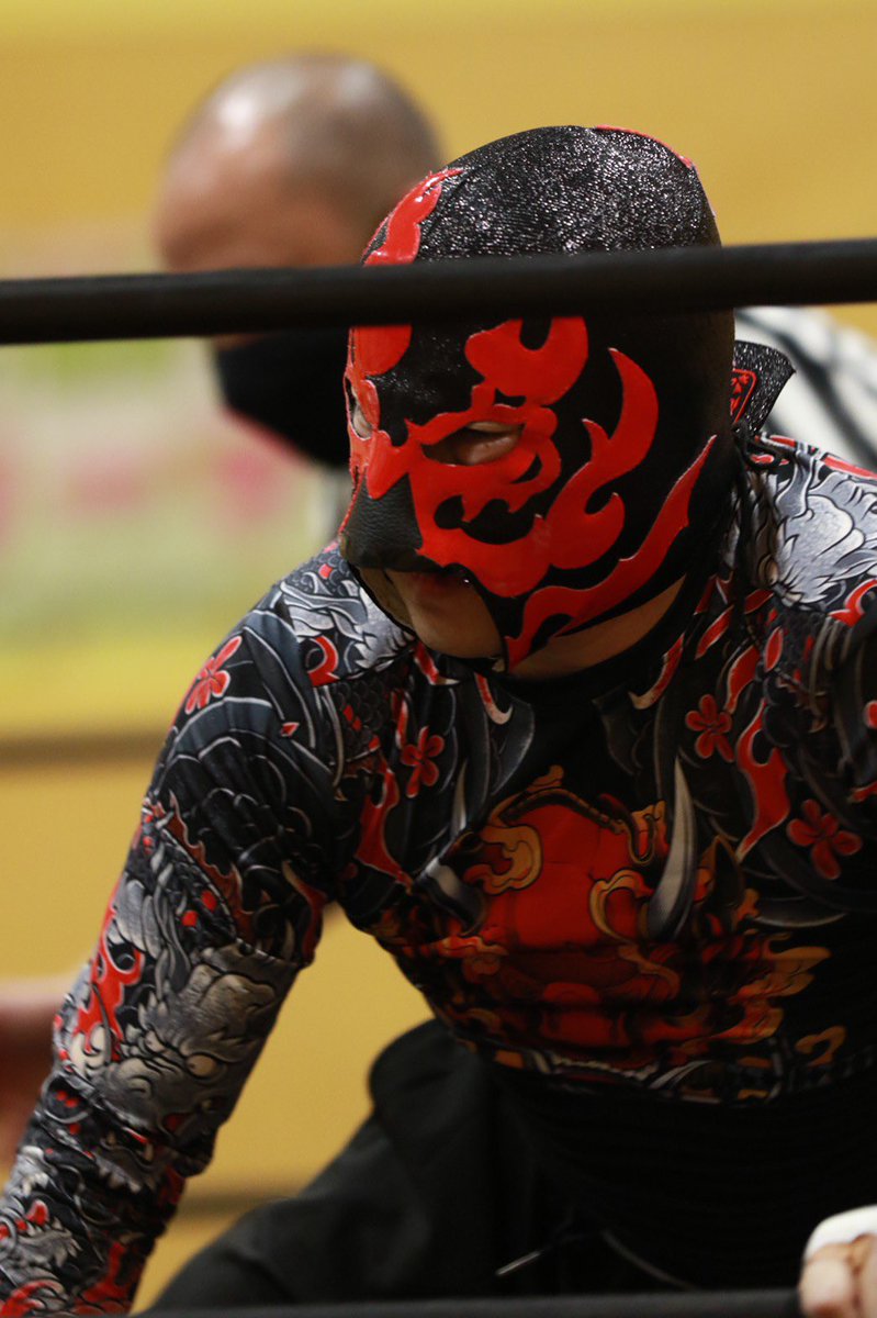 バンコ@苺プロレス tweet media