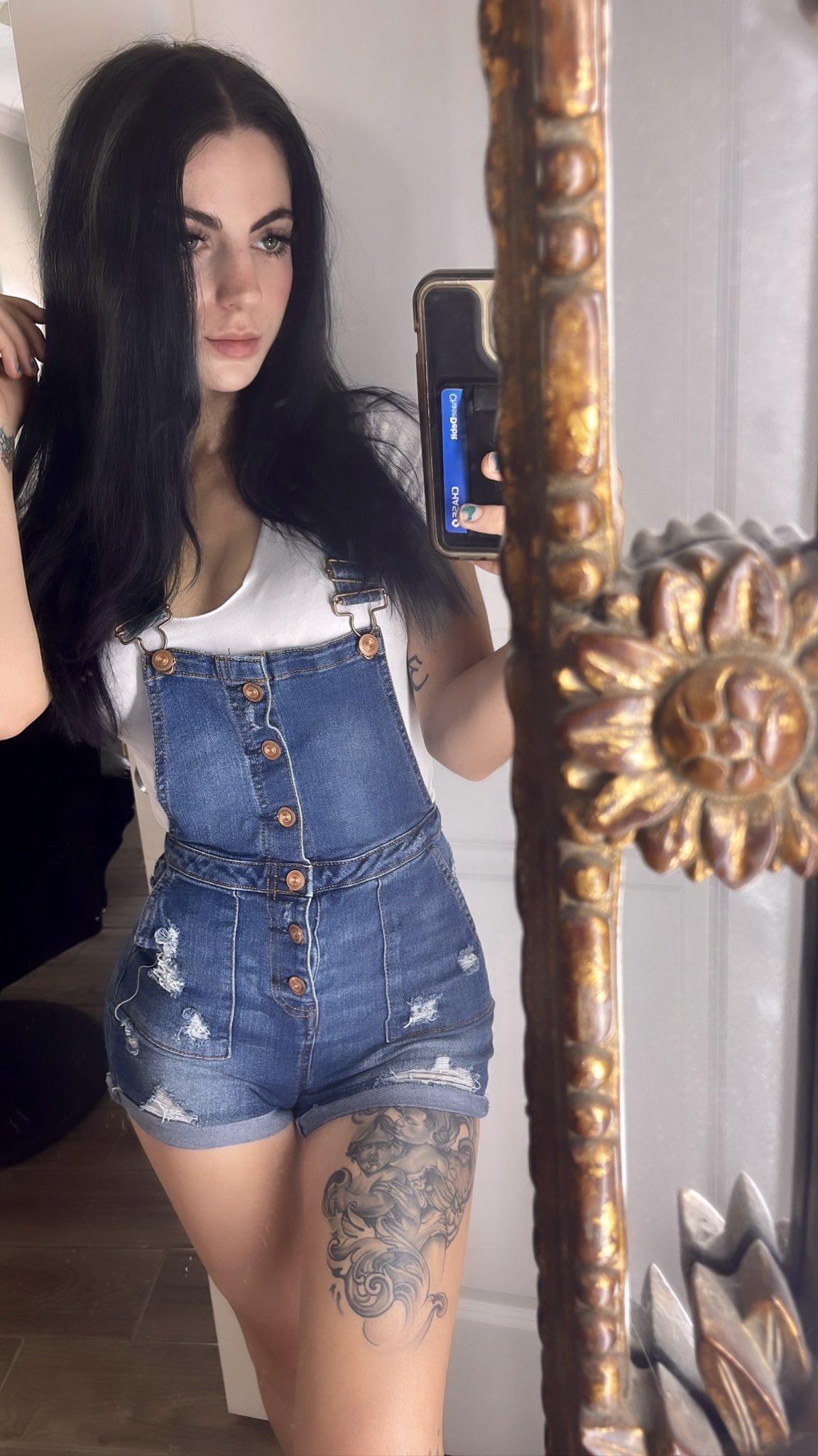 Lil’ Luna on Twitter: "Filling these pants out real good. https://t.co