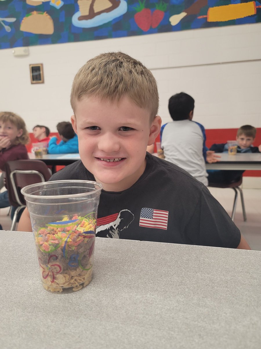 MorganMueth's tweet photo. Today the third graders learned about soil and all of the different layers.  A huge thank you to Ag in the Classroom for the presentation and snack! #redbud132 https://t.co/b6SbCp70XZ