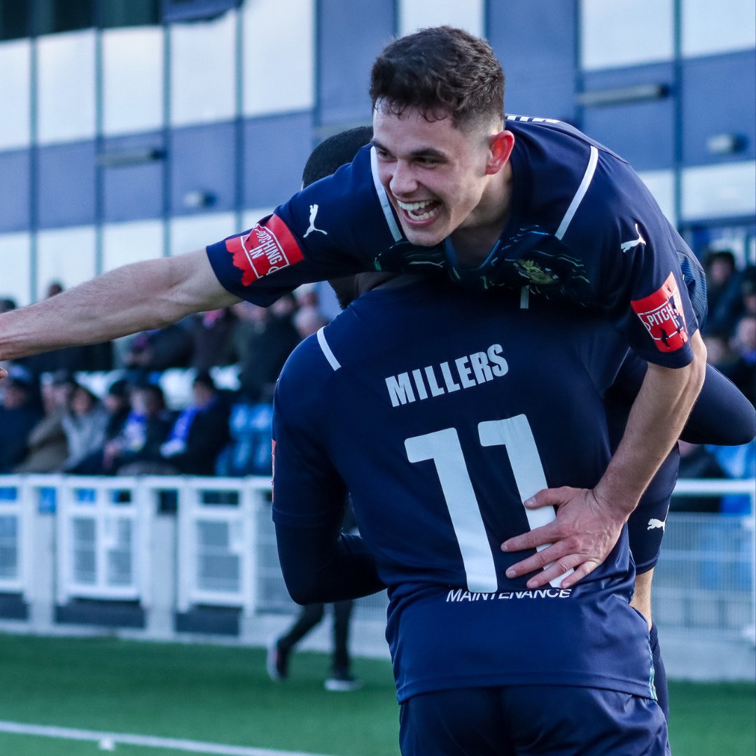 AveleyFC's tweet photo. Congrats to @JonBenton_10 who has been crowned Step 4 Midfielder of the year!

📸: @Lambpix1 

#BackTheMillers | #TogetherAveley https://t.co/6xKKWyYYby