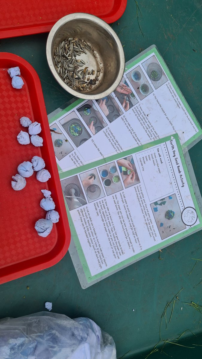 Sukhyk1985's tweet photo. We loved forest school today! Year 5 made dens, bug hotels, tree cookies, seed bombs, indulged in the mud kitchen and so much more! πΏπ²π³πͺ΄π
#EducationTwitter
#OutdoorLearning
#ForestSchool
#NatureIsCalming
#EarthDay2022 https://t.co/XtGU0vm1U7