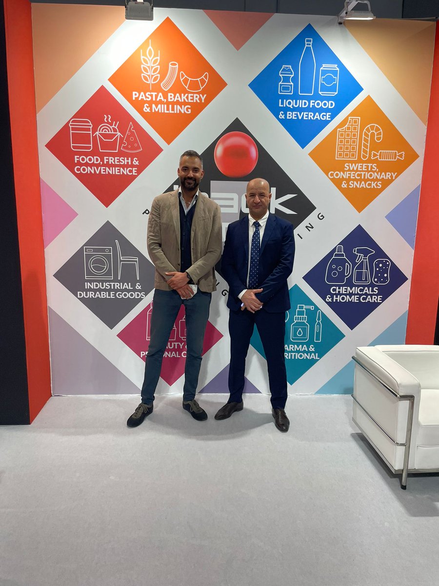 ITPO_Italy's tweet photo. 🚩 At #IpackIma '22 we also supported two more #business delegations: one from #Somalia 🇸🇴 and one from #Iraq - with most operators from the KRG #Kurdistan Region - who engaged in +130 #B2B meetings with local exhibitors. #IPI 🇮🇶

🔎 Discover more: https://t.co/HLSyAcPrpc https://t.co/jlqVMtT8wx