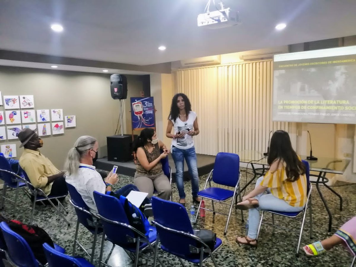 CentroOnelio's tweet photo. En esta #FILCUBA2022 compartimos nuestras experiencias en la promoción de la literatura en tiempos de pandemia. 
Salón de Mayo. 
Encuentro de Jóvenes Escritores de Iberoamérica
#CubaEsCultura https://t.co/8GTv3PreXo
