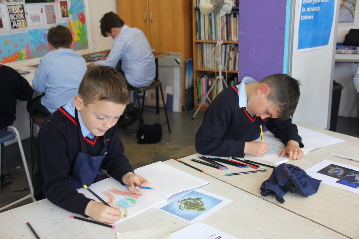 Mount_Kelly's tweet photo. West Devon Art Workshops visited Year 4 this morning to run a workshop to make #flags with an environmental theme for the upcoming #Jubilee #RiversofHope Parade which will take place in Tavistock on Thursday 2 June. https://t.co/Fcg967OuCA