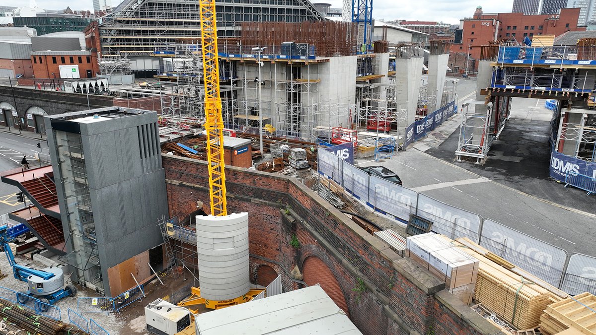 salboyltd's tweet photo. Construction update on site at Viadux. 
https://t.co/QMjo7m9UdQ 

@DomisLtd and partners busy as core rises and new metro lift is progressed. 

#manchester  #construction https://t.co/ITKj7NItmX
