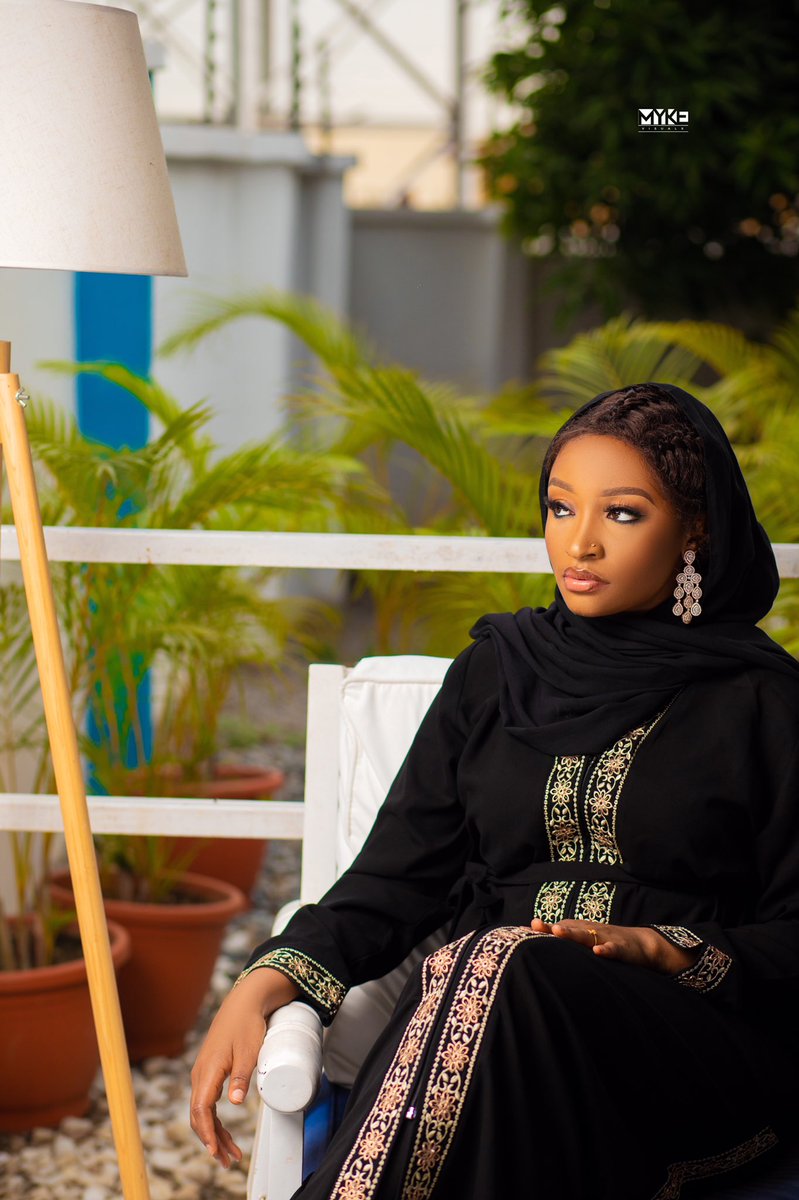 Rahma_sadau's tweet photo. May Almighty Open The Doors Of Mercy For Us, Ease Our Ways, Bless Our End, & Forgive Our Sins. Ameen 🤲🏻
Juma’at Mubarak ✨⚡️🤍
#JumaatMubarak #EidMubarak #EidSeries https://t.co/ai4GNJjufE