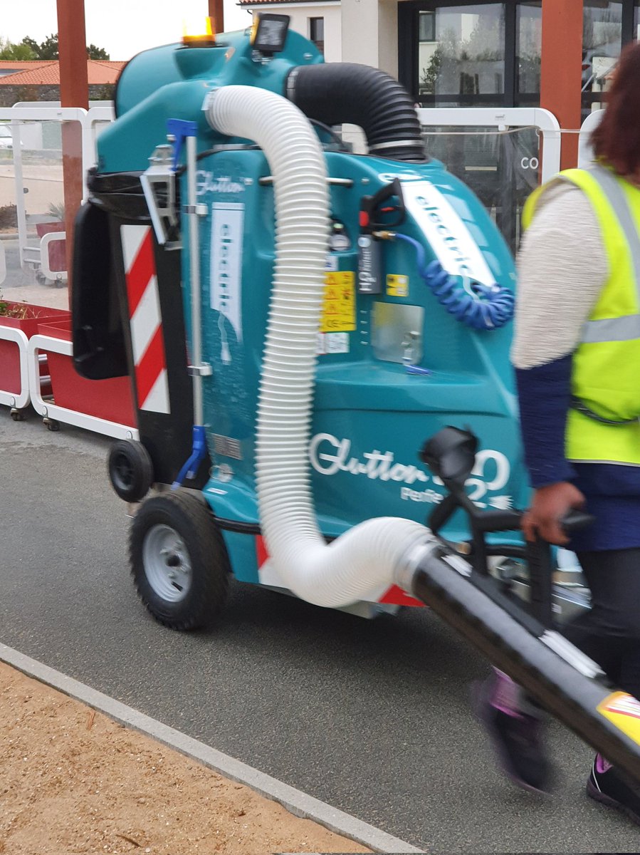 dauvjay's tweet photo. @ludovicf_off J'espère que tu as pu déjà travailler avec la version @glutton_belgium h2o qui est génial sur le plan ergonomique et complet grâce à l'ajout du petit karcher 👌 https://t.co/1Fabnk7xJu