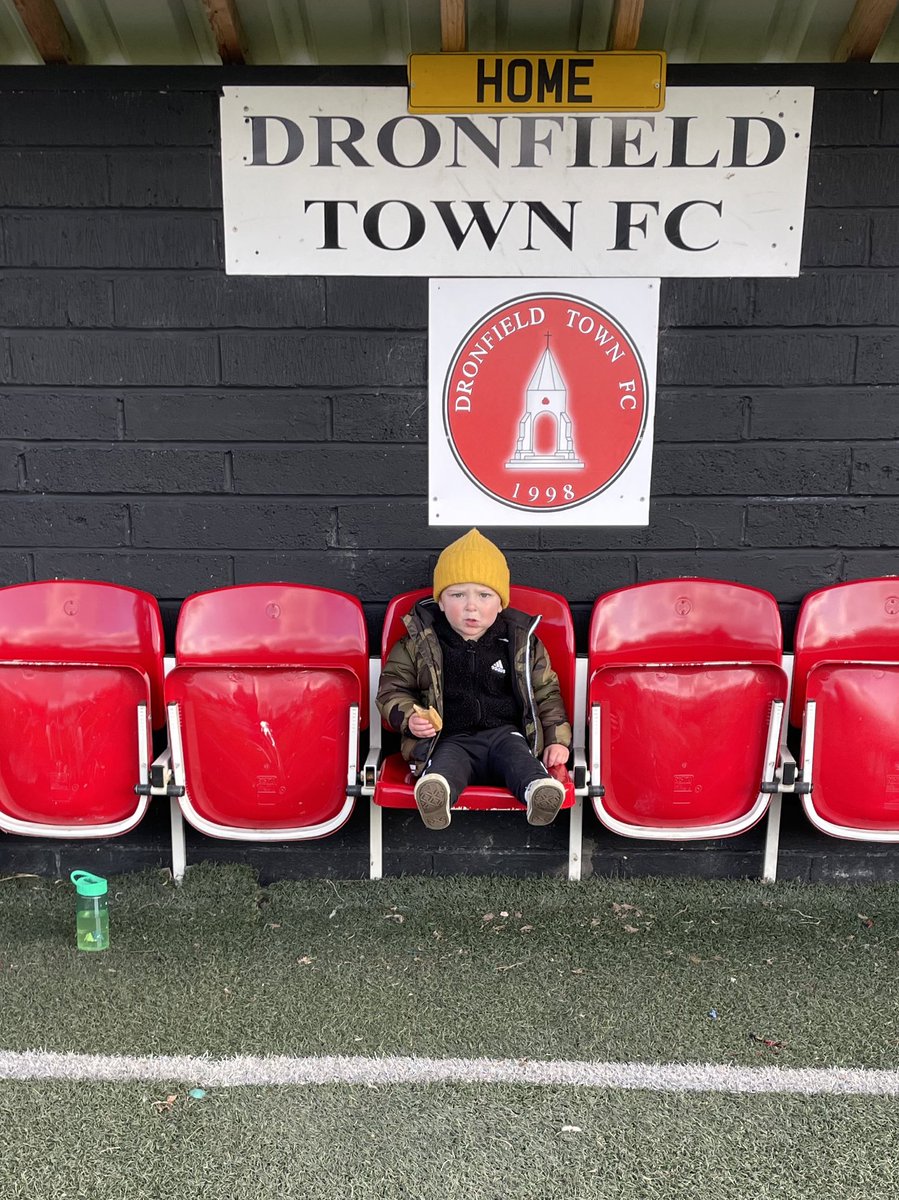 ChrisMilly83's tweet photo. Looking miserable in that seat must run in the family 😂😂 @DronfieldTownFC https://t.co/PVocMpvoa1