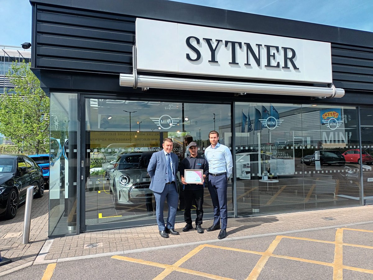 Congrats to Mohamed Abdool Aleem who has been presented with Trafalgar Operator of the Month at <a href="/SytnerBMW/">Sytner BMW</a> Chigwell👏

‘I would like to put Ali forward as operator of the month for all his hard work through a difficult month.’ -Marc Ithier (Preparation Manager) 

#Autoclenz #BMW