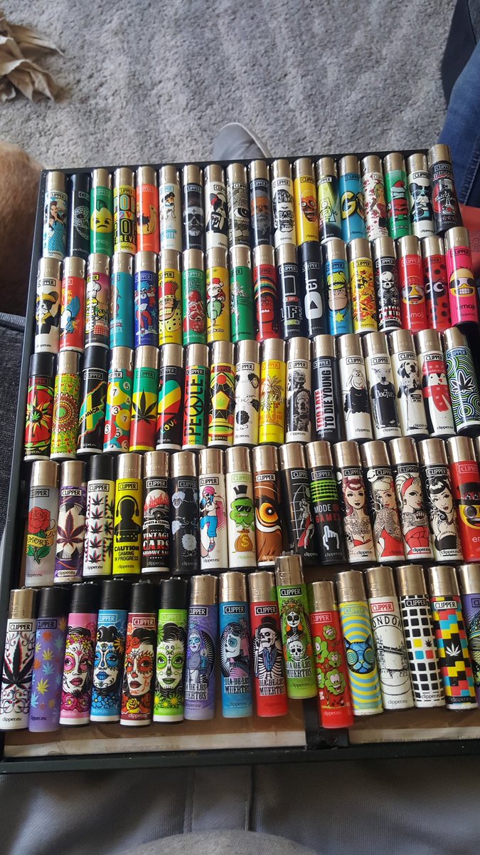 Connor822808381's tweet image. How my lighter collection started..... vs how it is going lol #clippers #clipperlighter #lightercollection #collection #collector
