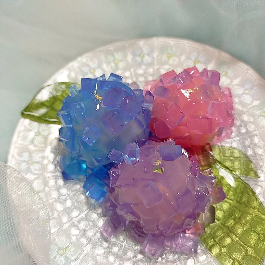 sinynji's tweet photo. TLが荒みがちだから、わたしが最近作った和菓子のベストオブミーをおいとくね。 https://t.co/c7uzSVqa8i