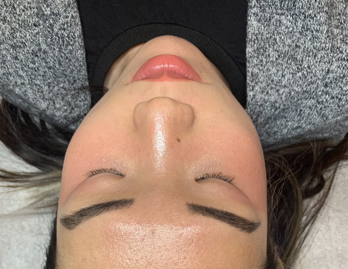 GBofbeauty's tweet image. Last night i did my first brow tinted 🥹 

#brow #esthetician #fridaymorning #makeupartist