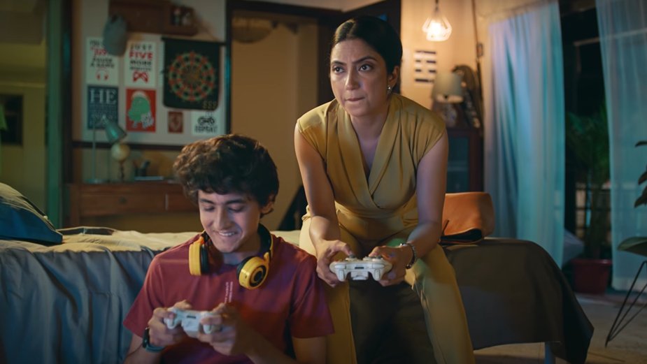 .<a href="/contractindia/">Contract India</a> puts 'Cool Moms' in the spotlight for #mothersday. hubs.la/Q019HtGz0