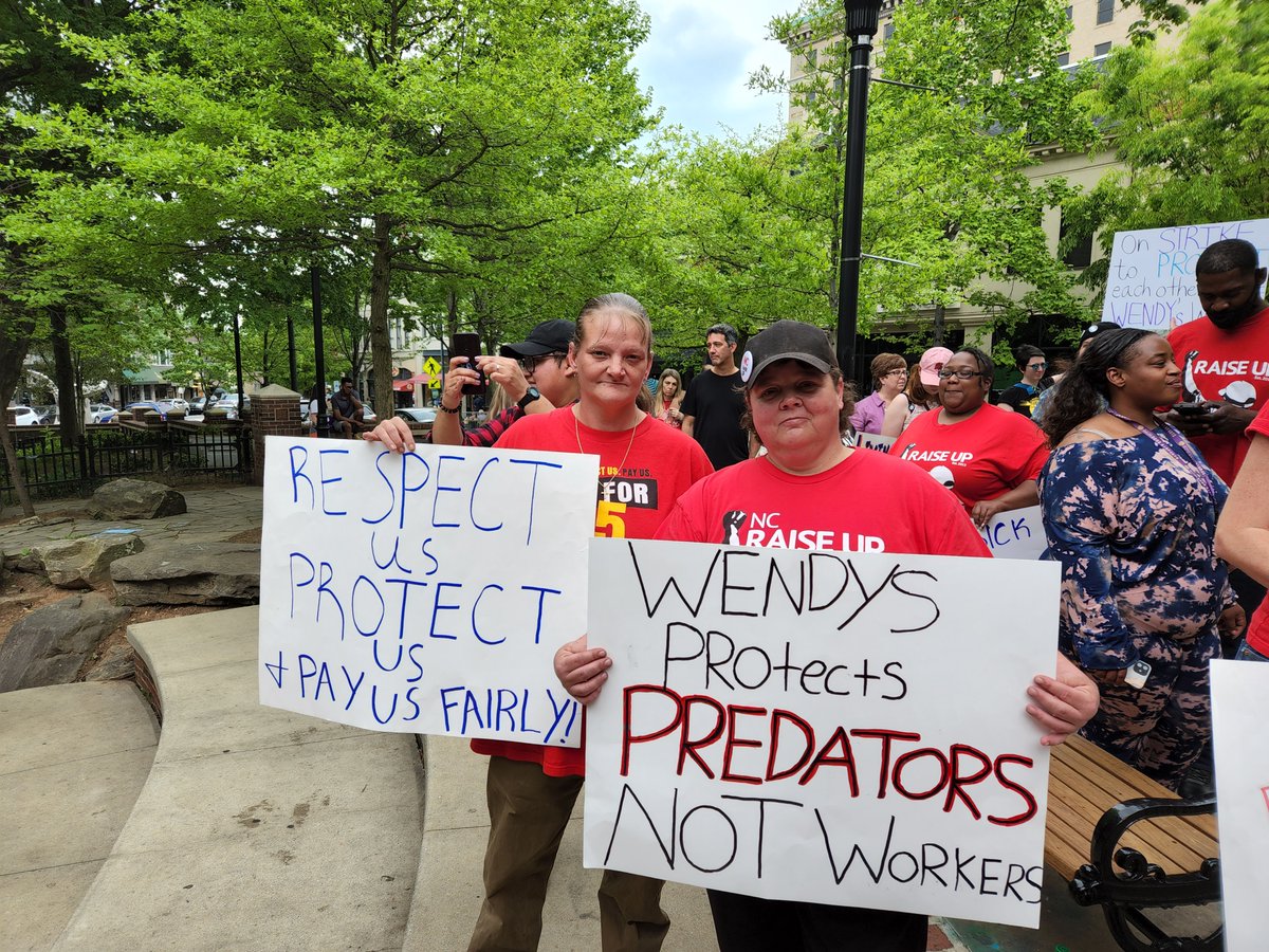 RaiseUptheSouth's tweet photo. "To know that people are letting it go and sweeping it under the rug, moving these general managers to different locations to hide what’s going on, it's horrible," Wendy's employee Charity Bradley said.

https://t.co/LCShuaY8oW https://t.co/nzoYUIrm1k