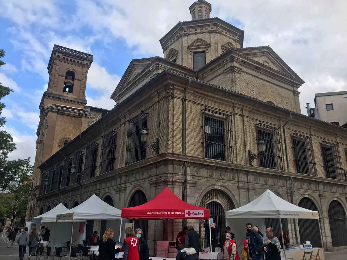 CruzRojaNavarra's tweet photo. Hoy hemos estado en la jornada “Nuevos horizontes en envejecimiento y salud”, de los proyectos europeos #Aptitude y #Optimage, y de la mano de #Navarrabiomed, con “¡Cuídate y sé mayor saludable!”, talleres sobre envejecimiento activo y saludable, en el Rincón de la Aduana. https://t.co/QEV3q4O92v