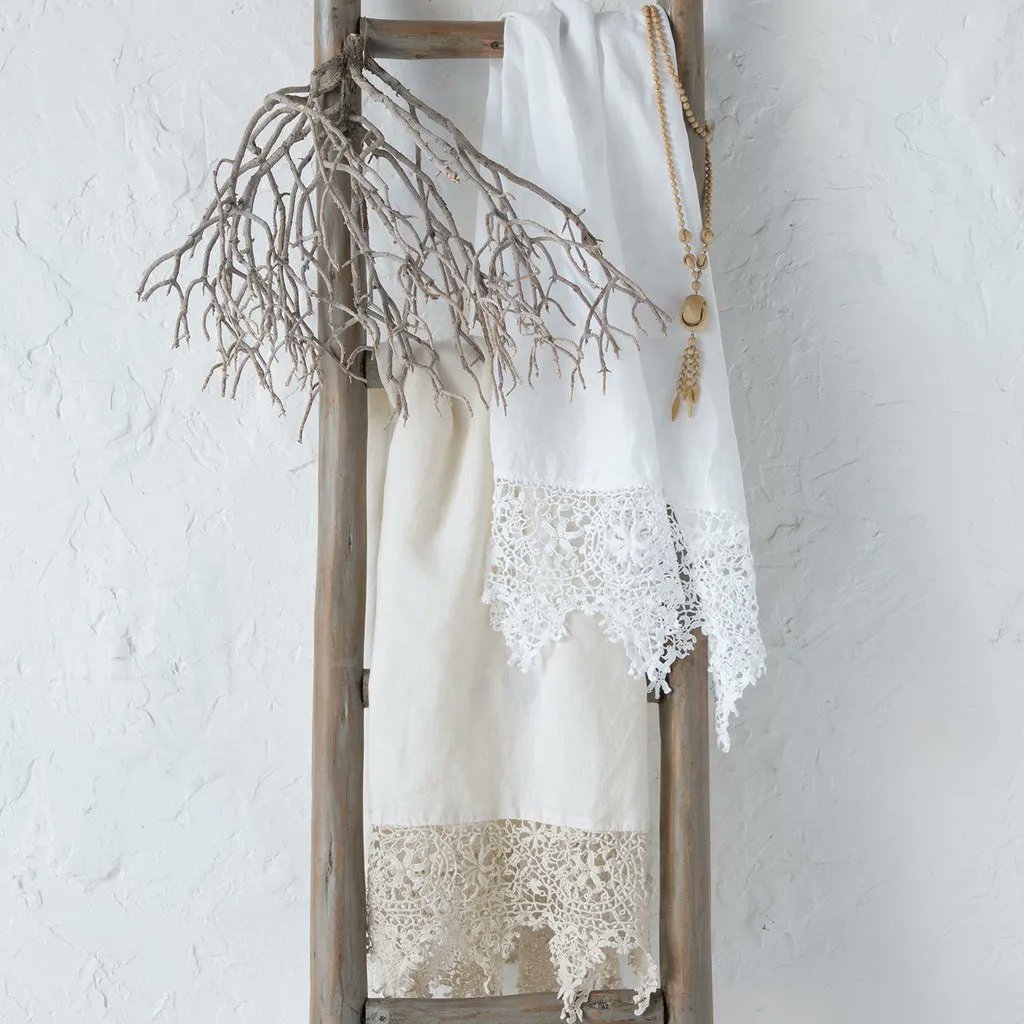 TheBellaCottage's tweet photo. Featuring a Romantic Chic style, the Frida Guest Towel from Bella Notte combines classic linen fabric with a delicate, cotton lace trim. Shop Here: https://t.co/X0YOMdukN3 https://t.co/TzaJniJ0dr