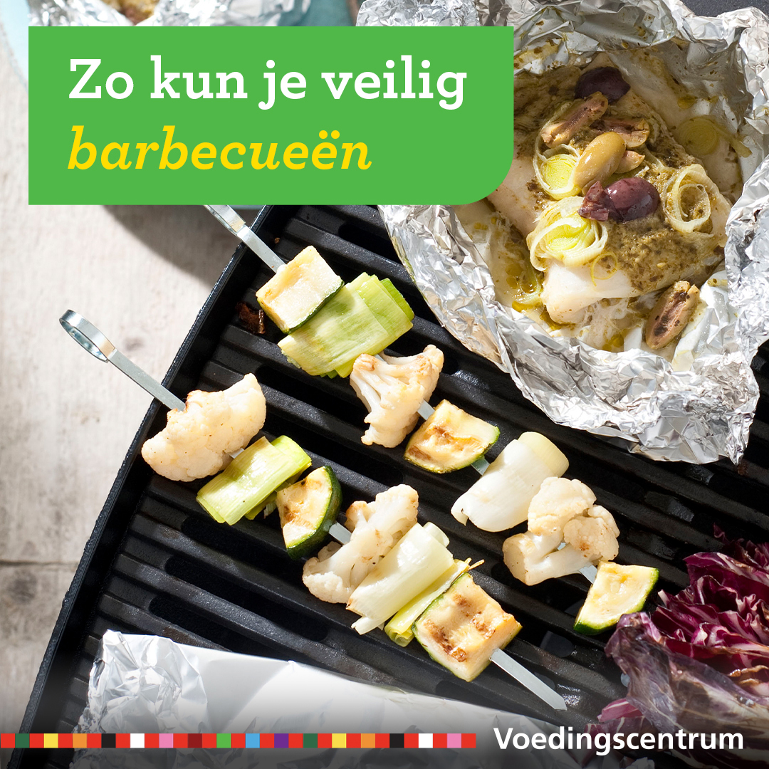 Misschien zet jij dit weekend de barbecue wel aan☀️ Lekker, en vooral gezellig!😊 Met deze tips BBQ je veilig en verklein je het risico op een voedselinfectie. Zo kan je lekker genieten van je eten en het weekend ⁠👉 bit.ly/3i5Qjxm