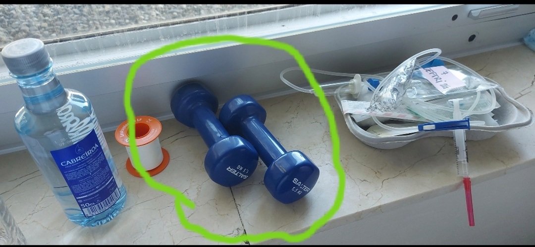 Wally_Gator_MD's tweet photo. Cosas que debería haber en la habitación de todo paciente geriátrico en el hospital.
Y usarlas, claro. https://t.co/uzj0Dlp1zR