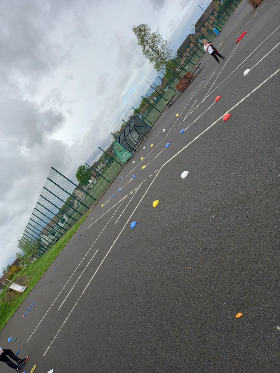 Fee Mackay tweet media