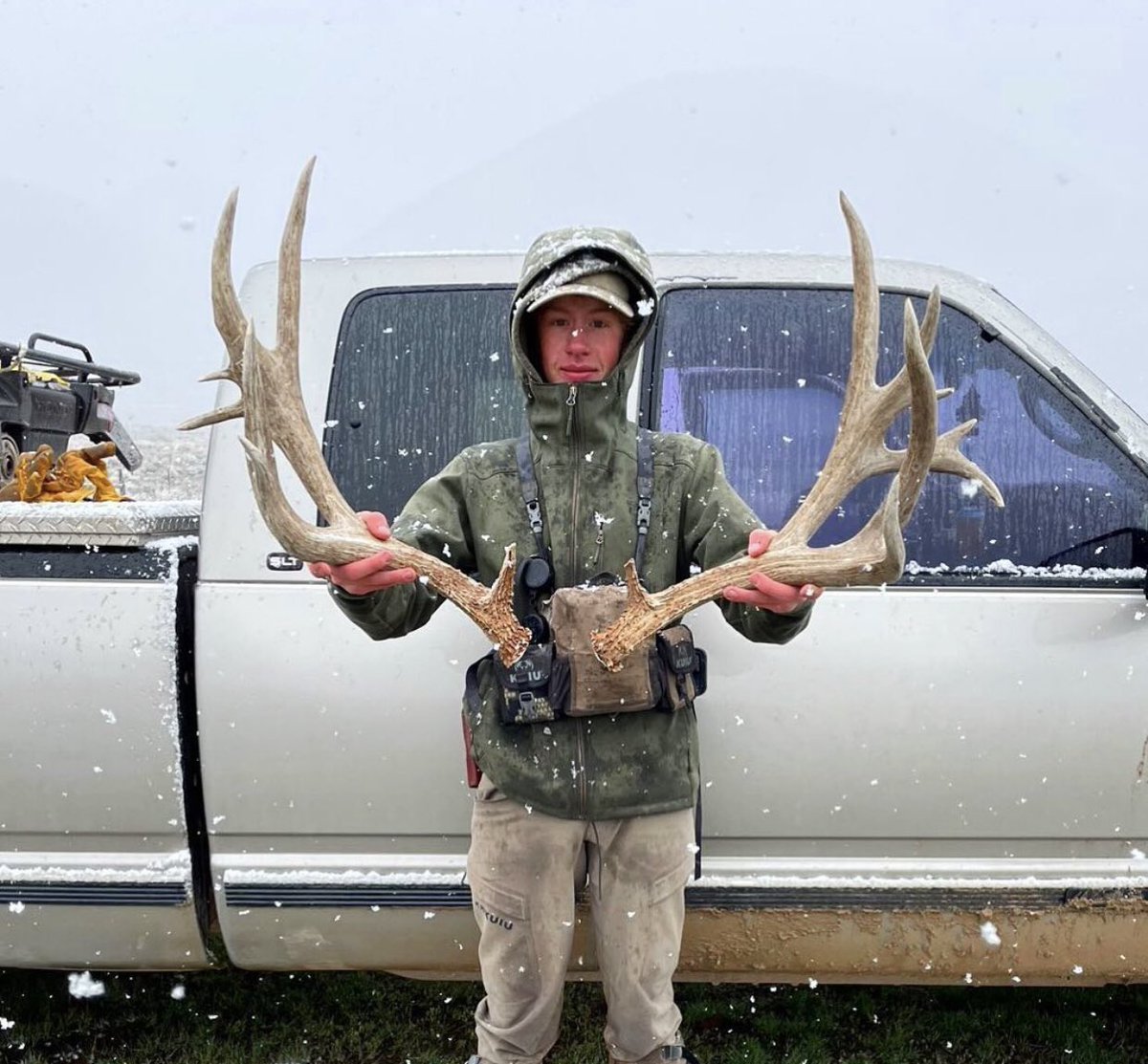 Carter will an Epic match on this Big Buck… Congrats buddy… #ElonMusk #hunting #sheds #shedhunting #matchedset #RoeVWade