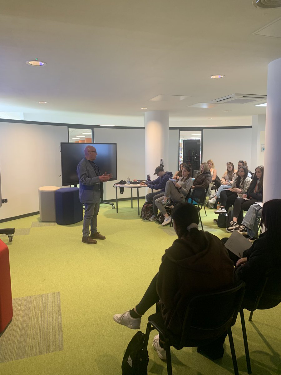 hayley_chami's tweet photo. honoured to have Ian Sherriff BEM @cityplym today, presenting on the work of the PM Dementia Air Transport Group for our #Tourism students, helping them to identify ways to support #inclusive travel in the aviation industry #tourism #aviation #dementia https://t.co/p5OXIYi7wU