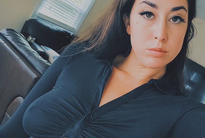 If I was astonished by the level of shame Feminine energy never shame again Reign, tamed, brain, praying Intuition<a href="/tag/vanlife"class="tags"><span>#vanlife</span></a>